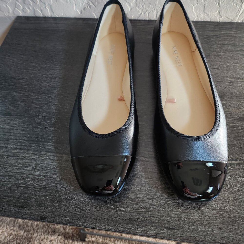 Nine West Women's Captoe Ballet Flat Black Women's Shoe Size 10M